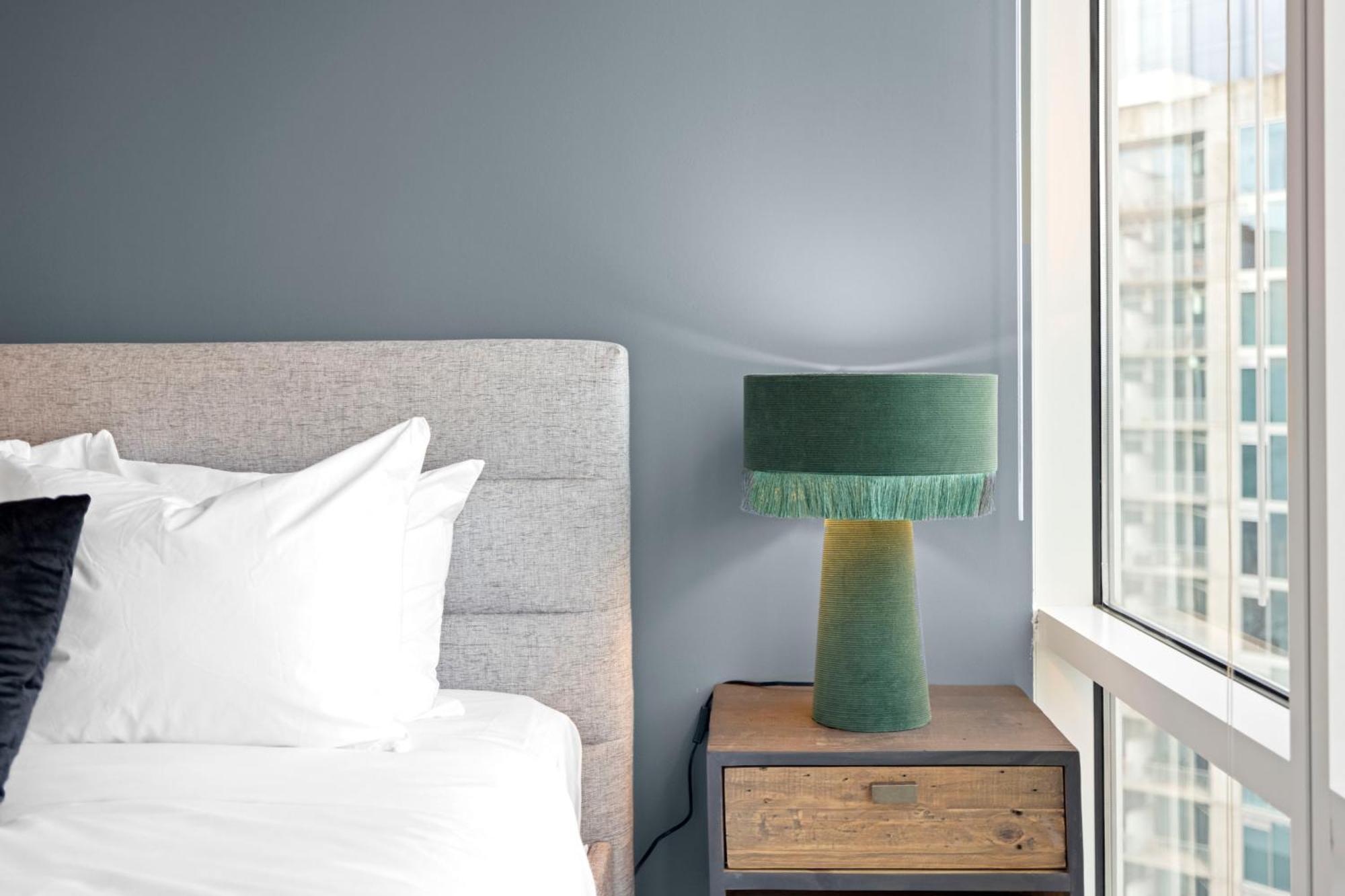 Placemakr Premier Sobro Nashville Dış mekan fotoğraf A table lamp